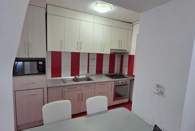 Apartament cu 3 camere decomandat în Dacia