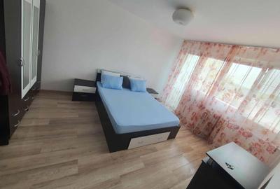 Apartament cu 2 camere decomandat în Eroii Revoluției
