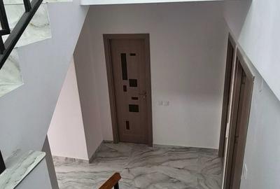 Casă cu 4 camere cu Teren 150 Mp în Central - 6