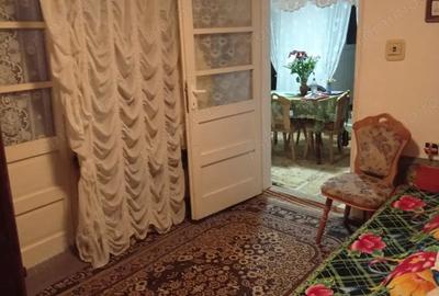 Casă cu 4 camere cu Teren 1018 Mp în Moțăieni - 2