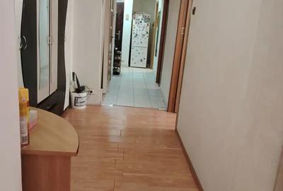 Apartament cu 3 camere decomandat în Titan - 4