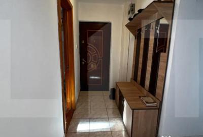 Apartament cu 3 camere decomandat, mobilat în Central - 1