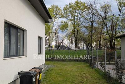 Casă cu 5 camere cu Canalizare în Tokai - 1