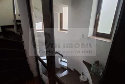 Casa/Vila de Inchiriat COPOU - 3000 euro - 35