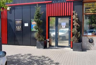 Spațiu comercial, de 50 mp, în Central - 3