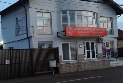 Spațiu comercial, de 430 mp, în Central - 4