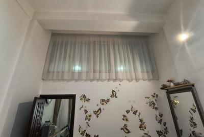 Spatiu comercial, ultracentral, Republicii, Oradea. 600 E/lună. Com 0 - 8