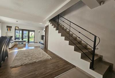 Casă cu 4 camere cu Teren 306 Mp în Dumbrăvița - 1