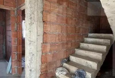 Casă cu 4 camere cu Teren 270 Mp în Urseni - 4