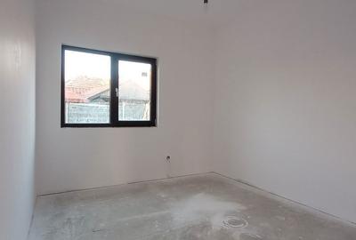 Casă cu 4 camere cu Teren 1280 Mp în Zimandu Nou - 3