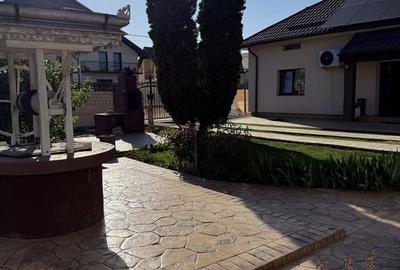 Casă cu 3 camere decomandat în Cordun - 1
