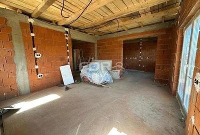 Casă cu 4 camere cu Teren 500 Mp în Sântandrei - 3