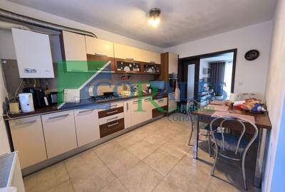 Casă cu 6 camere cu Canalizare în Dumbrăvița - 2