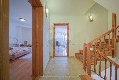 Casă cu 14 camere cu Teren 596 Mp în Poiana Brașov - 48