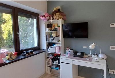 Apartament cu 4 camere semidecomandat, mobilat în Bartolomeu - 17