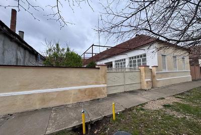 Casă cu 4 camere cu Teren 1400 Mp în Frumușeni - 3