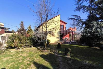 Casă individuală cu 4 camere cu Canalizare în Europa - 1