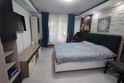 Apartament cu 3 camere decomandat în Filiași