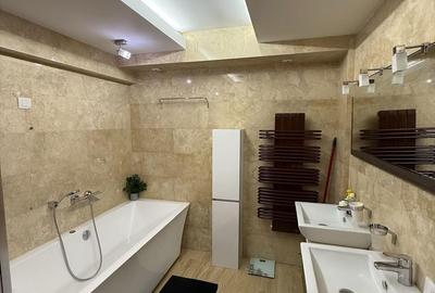 Apartament cu 3 camere în Central - 2