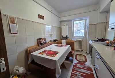 DE VANZARE-APARTAMENT 4 CAMERE-DECOMANDAT-DACIA - 7