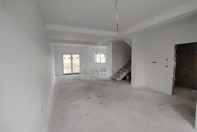 Duplex cu 4 camere cu Canalizare în Moșnița Nouă - 6