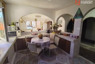 Apartament cu 3 camere, mobilat în Vlădeasa