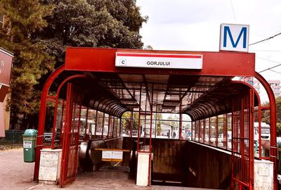 Metrou Gorjului 2 camere  pret negociabil 89.000 E - 6