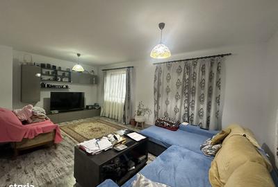 Casă cu 5 camere cu Teren 3784 Mp în Cornești - 2