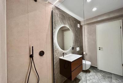 Apartament cu 2 camere semidecomandat, mobilat în Tractorul - 10