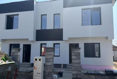 Casă cu 3 camere cu Teren 200 Mp în Berceni - 3