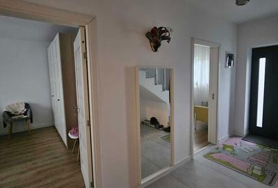 Casă cu 4 camere în Brănești - 2