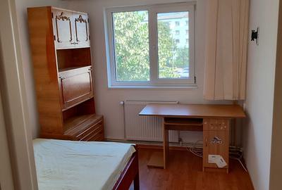 Apartament cu 3 camere semidecomandat în Central - 3