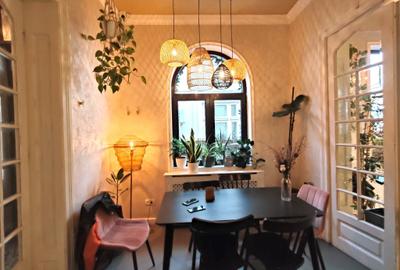 Casă cu 10 camere cu Canalizare în Parcul Carol - 12