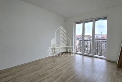 Apartament cu 3 camere decomandat în Aradului