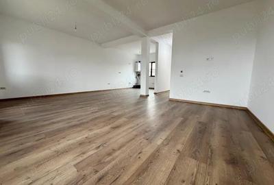 Casă cu 7 camere cu Teren 300 Mp în Moșnița Veche - 4