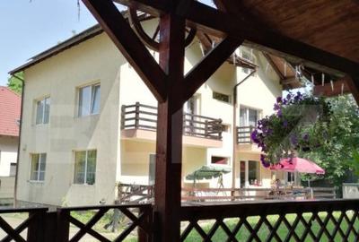 Casa cu 6 camere cu piscina ?i foisor Brasov Casa cu 6 camere cu piscina ?i foisor Brasov - 9