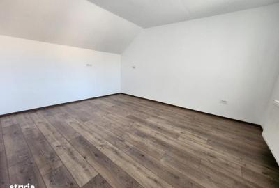 Spațiu comercial, de 242 mp, în Central - 4
