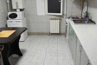 Apartament cu 3 camere decomandat în Central - 2
