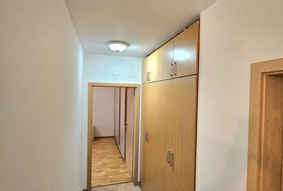 Apartament cu 3 camere semidecomandat în Dumbrăvița - 1