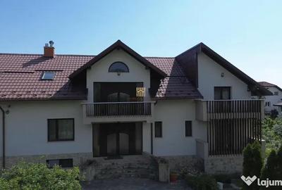 Casă cu 7 camere cu Canalizare în Ipotești - 13