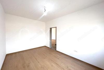 Casă cu 7 camere cu Teren 300 Mp în Moșnița Nouă - 3