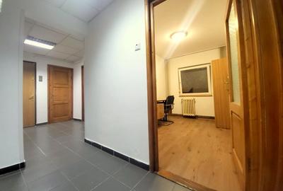 Spatiu de birou - 4 camere, 70 mp - Ultracentral, zona Palas - 11