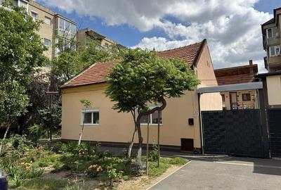 Casă cu 4 camere în Iosia - 1