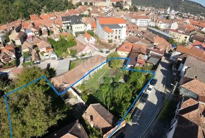 Teren de 1949 mp, în Central - 1