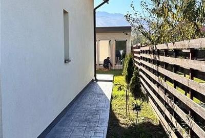 Casa 5 camere constructie noua 440 mp teren Sacele - 19