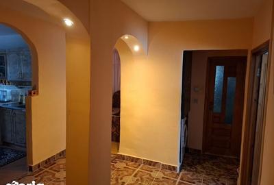 Apartament cu 4 camere decomandat în Central - 8
