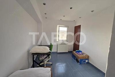 Apartament cu 4 camere decomandat în Central - 9