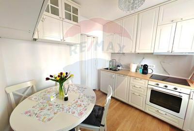 Apartament cu 3 camere semidecomandat, mobilat în Grivița