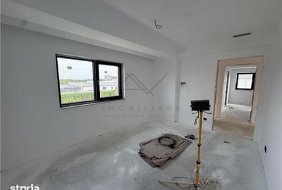 Casă cu 4 camere cu Teren 500 Mp în Central