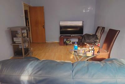 Apartament cu 3 camere decomandat în Exterior Vest - 2